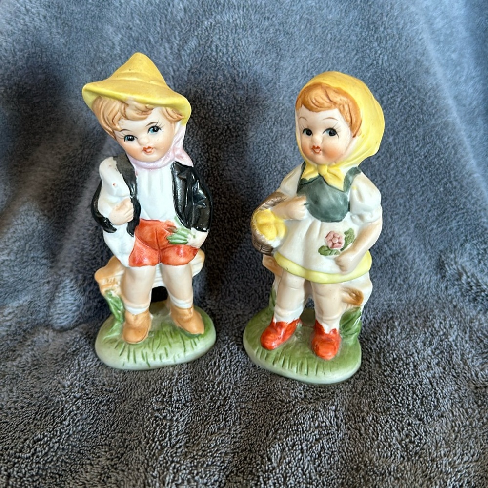 Vintage porcelain girl with basket and vintage Hummel style boy figuring. - Picture 1 of 4